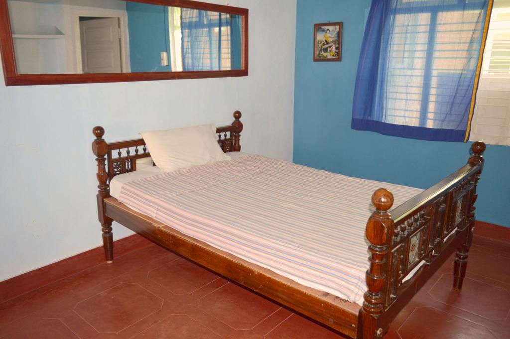 La Maison Blanche Hotel Pondicherry Room photo